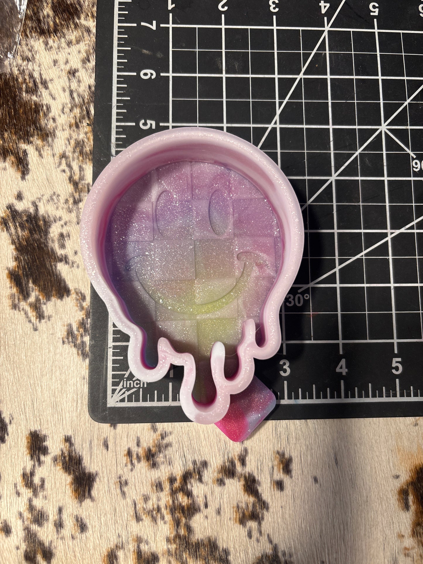 Checkered Drip Smiley Silicone Freshie Mold