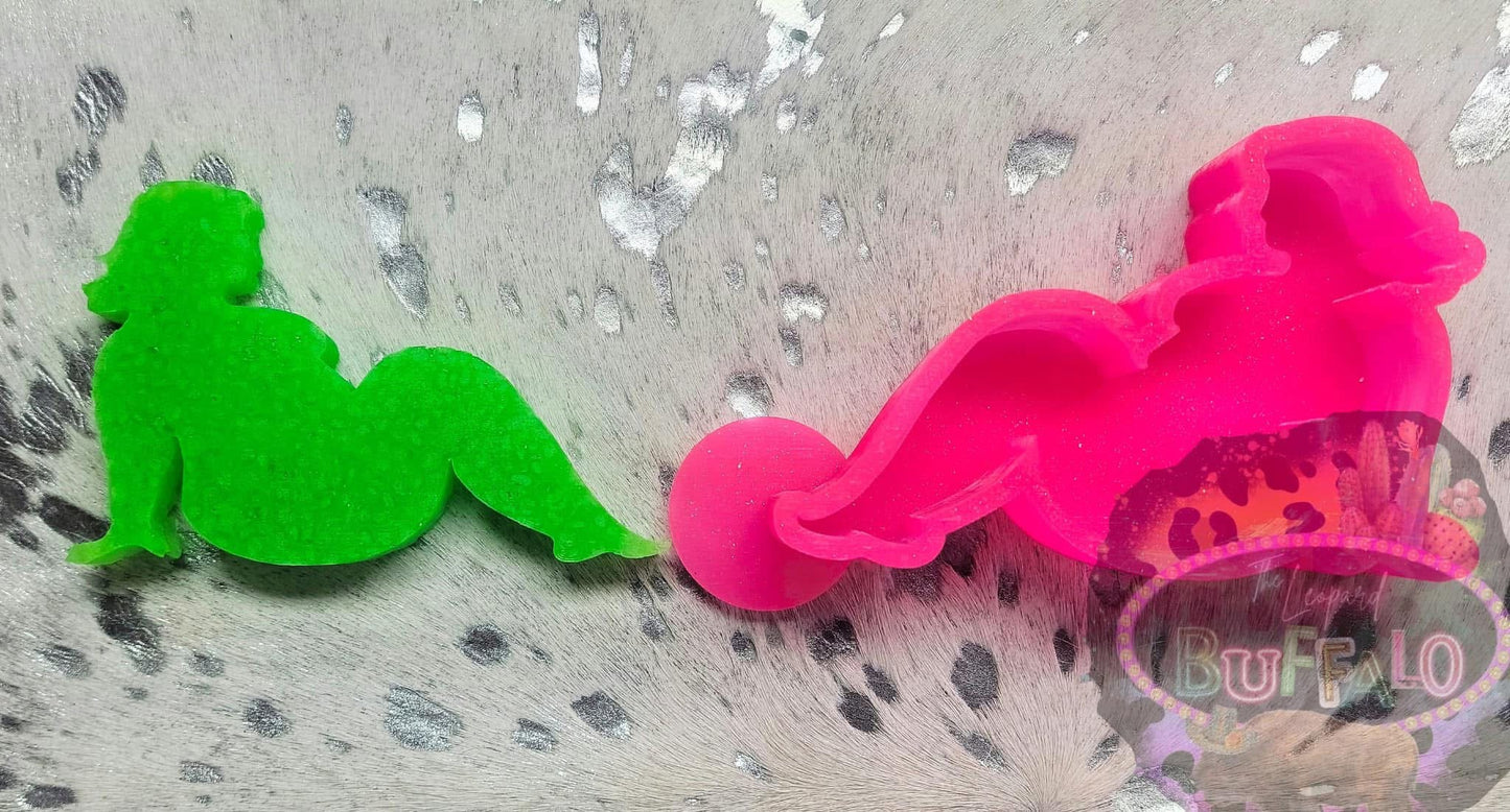 Curvy Flapper Silicone Freshie Mold